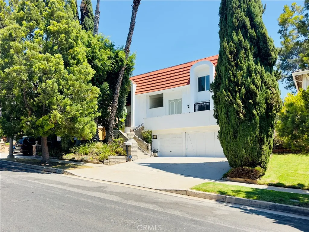 Los Feliz, California 90027, United States, 5 Bedrooms Bedrooms, ,3 BathroomsBathrooms,Residential,Active,230530