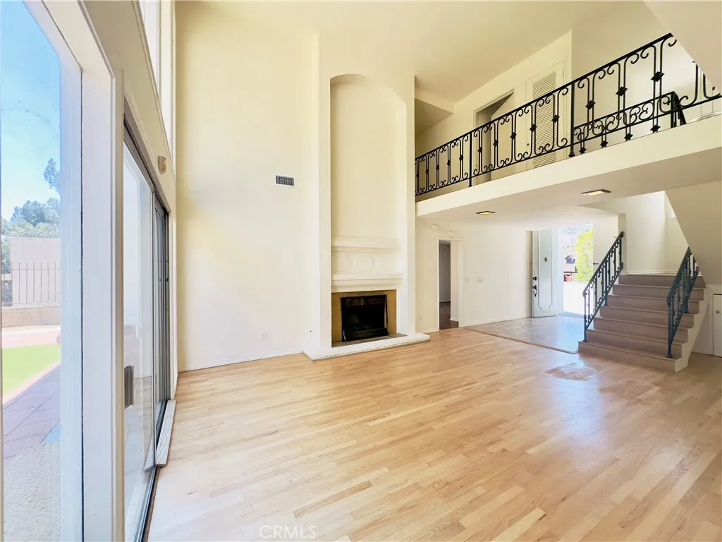 Los Feliz, California 90027, United States, 5 Bedrooms Bedrooms, ,3 BathroomsBathrooms,Residential,Active,230530