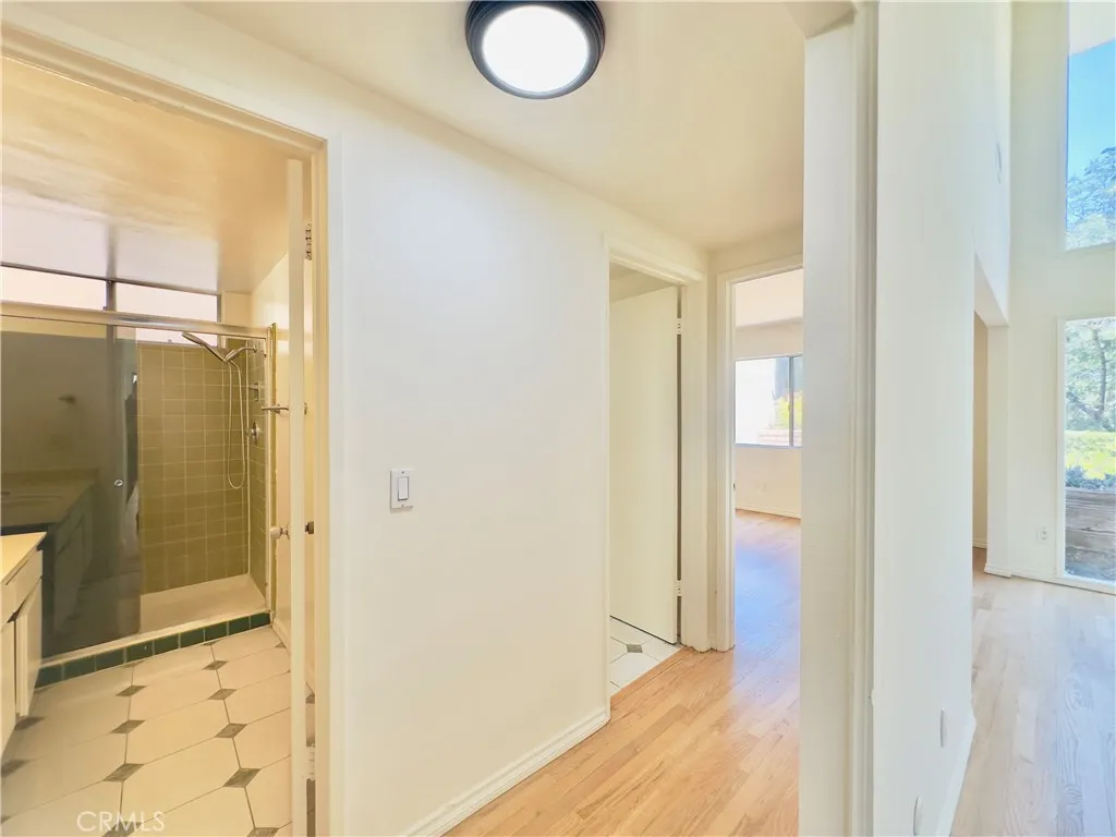 Los Feliz, California 90027, United States, 5 Bedrooms Bedrooms, ,3 BathroomsBathrooms,Residential,Active,230530