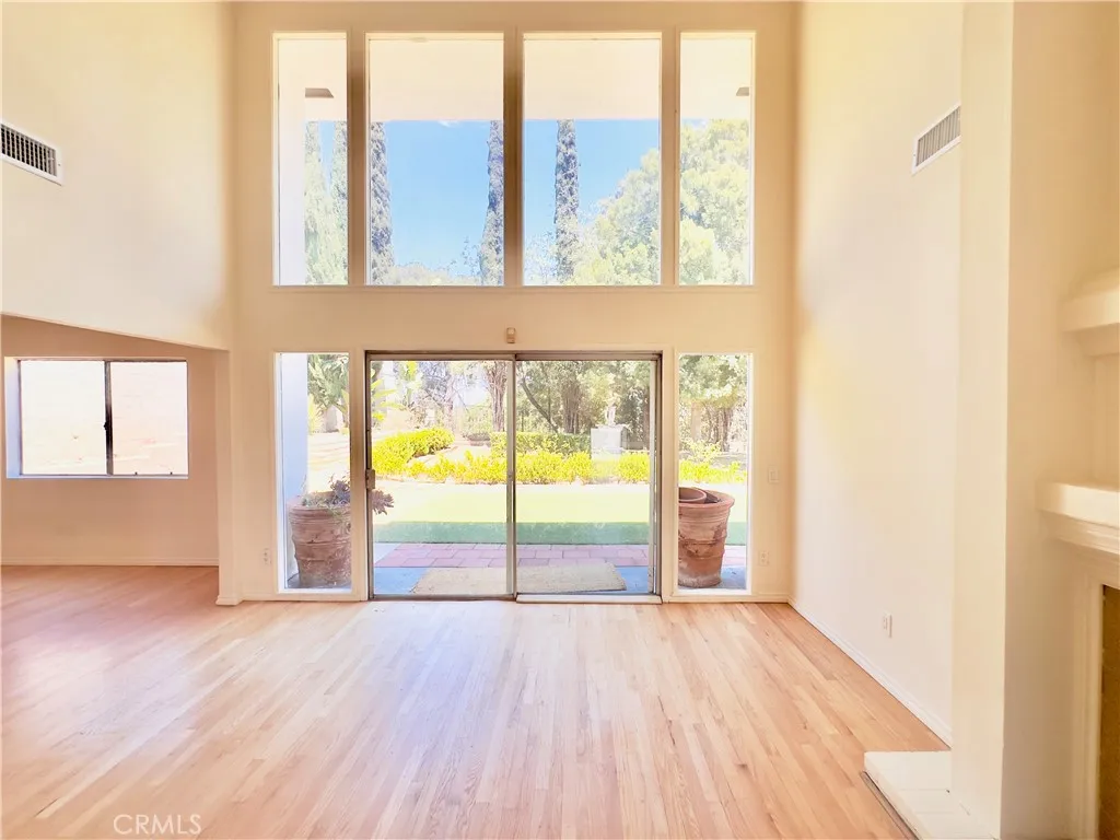 Los Feliz, California 90027, United States, 5 Bedrooms Bedrooms, ,3 BathroomsBathrooms,Residential,Active,230530