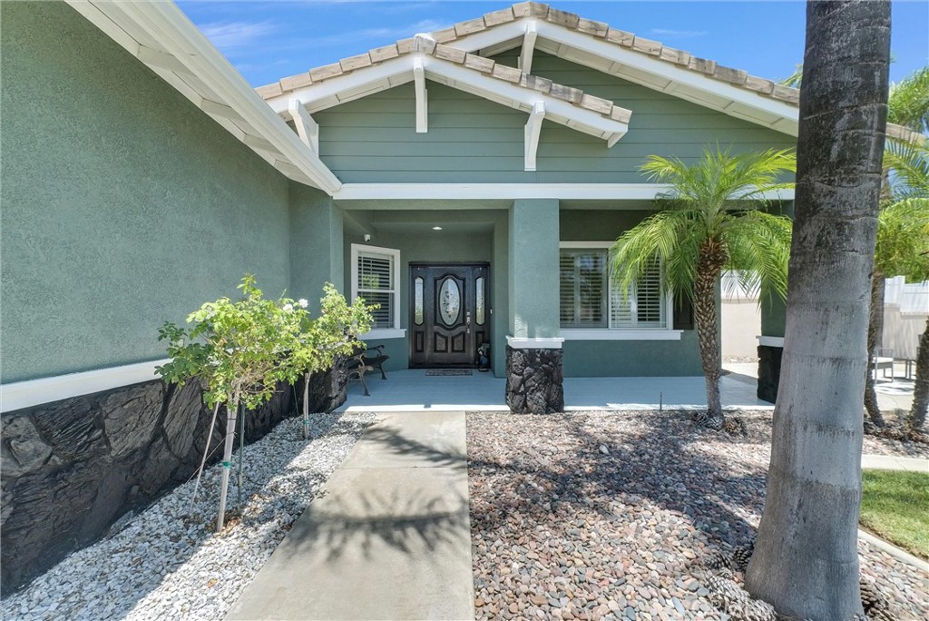 5520 Meadowbrook Court