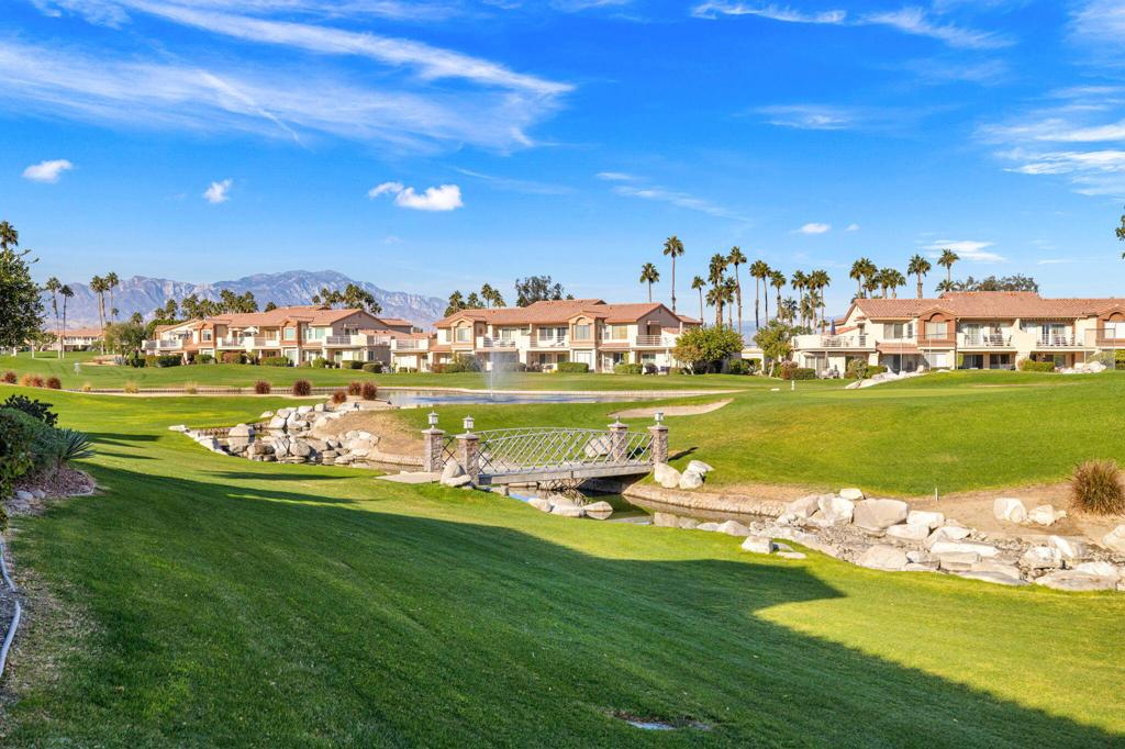 Palm Royale - Residential