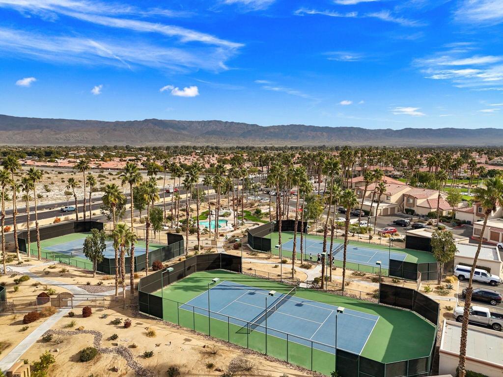 Palm Royale - Residential