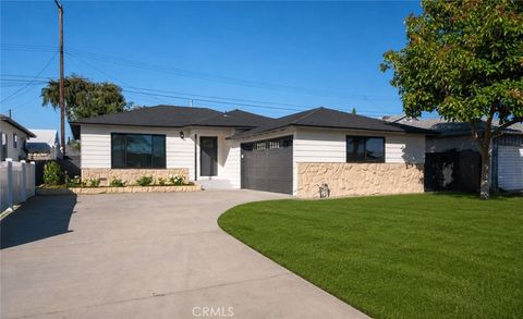 Photo of 12340 Woodridge Ave AVE, Whittier, CA 90605 (MLS # SB26116169)