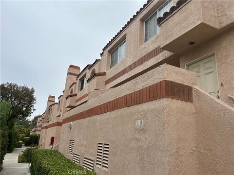 Photo of 3101 Plaza Del Amo #18, Torrance, CA 90503 (MLS # SB25243540)