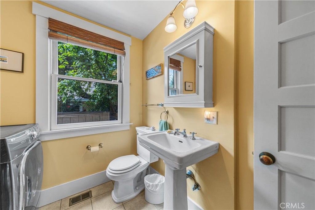 listing image 130724626621215185879