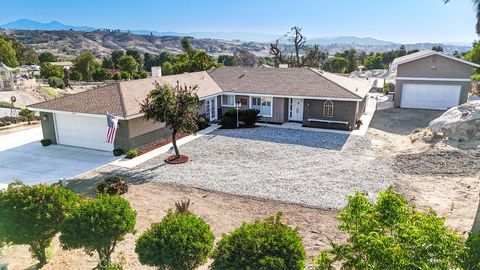 Photo of 16465 Holcomb Way Way, Riverside, CA 92504 (MLS # IG26082316)