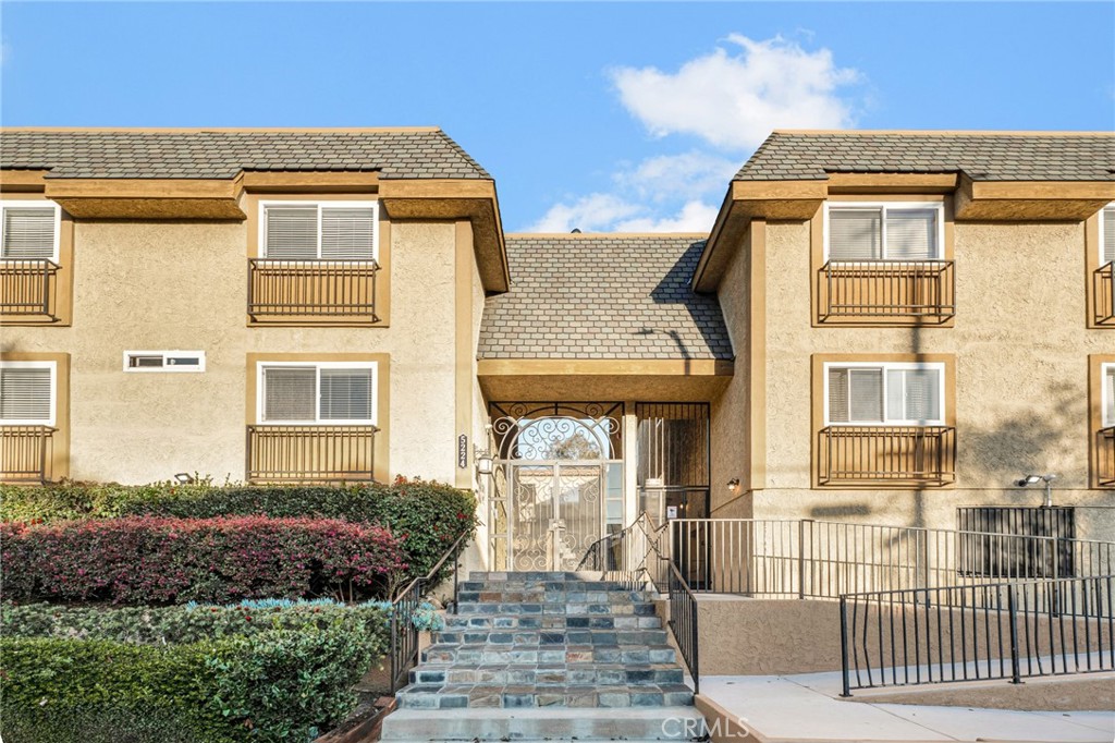 5224 Denny Avenue 209