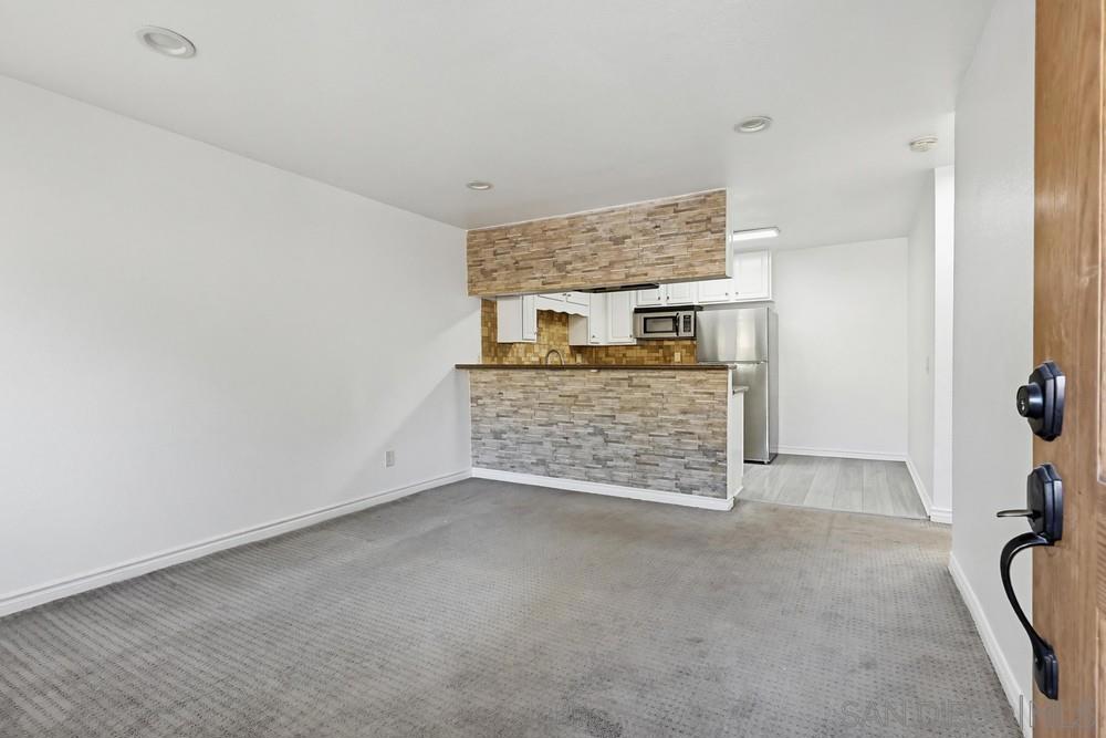 1681 Bayview Heights 32