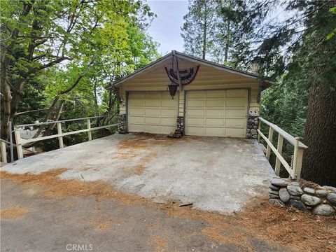 Photo of 1023 Mercury Way, Crestline, CA 92325 (MLS # IG26070224)