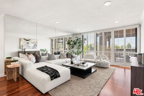 Photo of 8640 Gulana Avenue #K3017, Playa Del Rey, CA 90293 (MLS # 26669517)