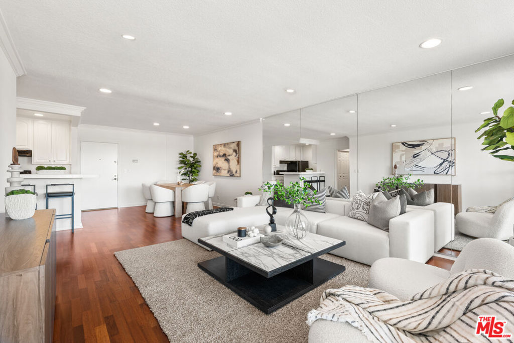 8640 Gulana Avenue K3017