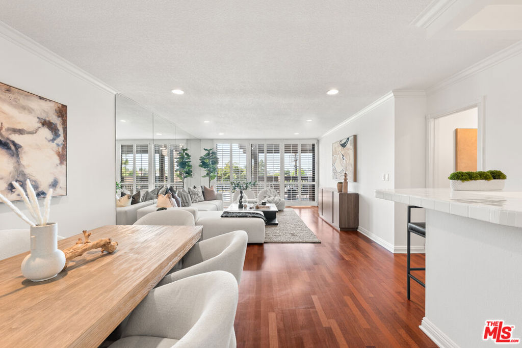 8640 Gulana Avenue K3017