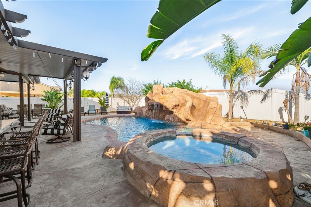 8282 Gardenia Vista Road