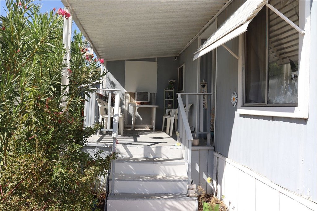 1301 E Avenue I 90