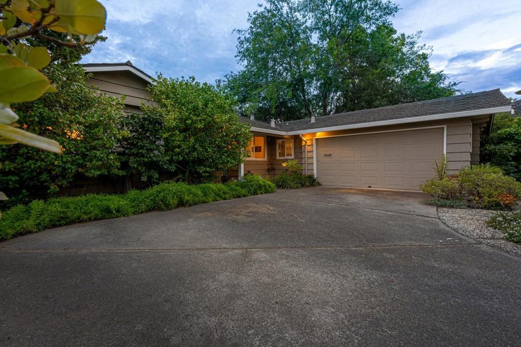924 Kamsack Court