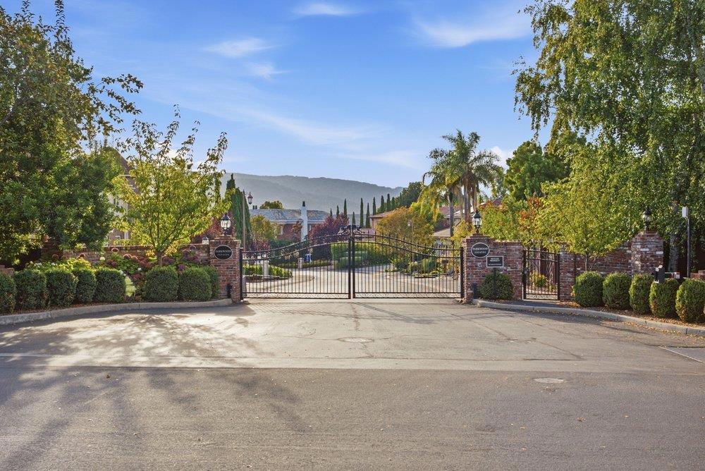 5 Colton Court