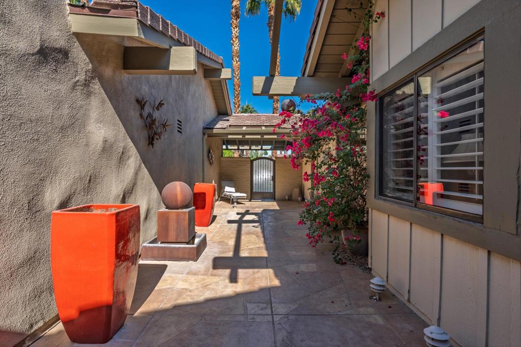 The Lakes Country Cl - Residential