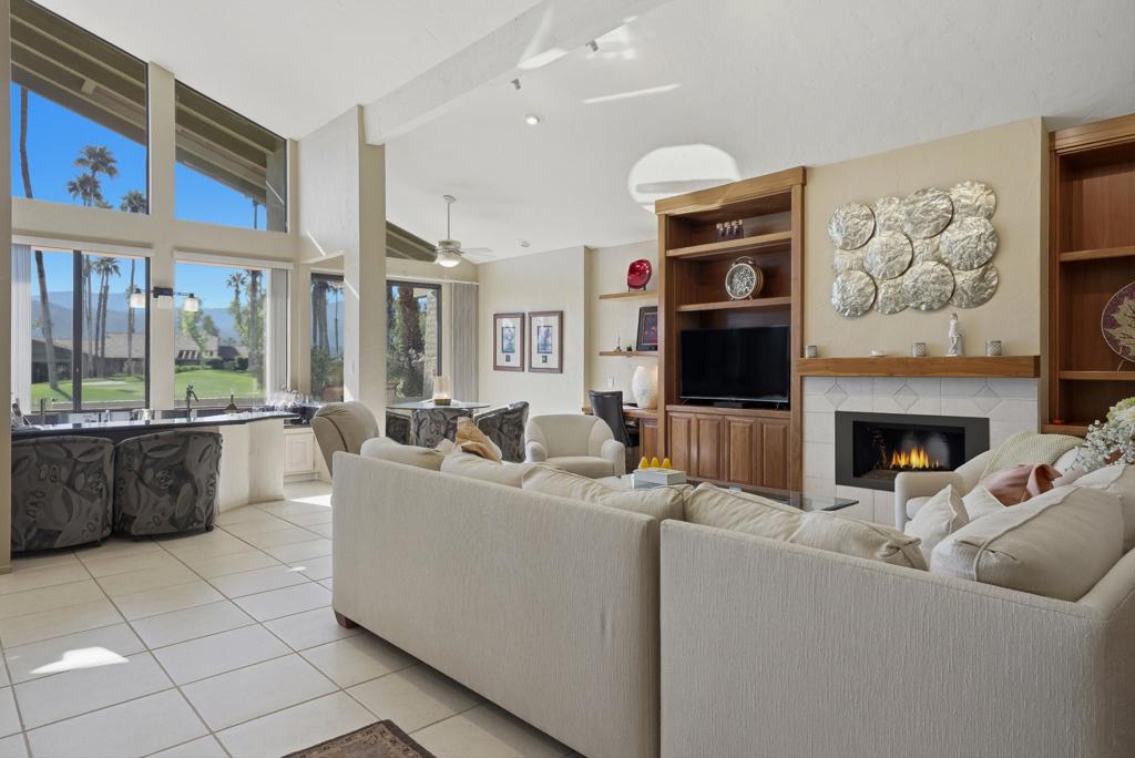 The Lakes Country Cl - Residential