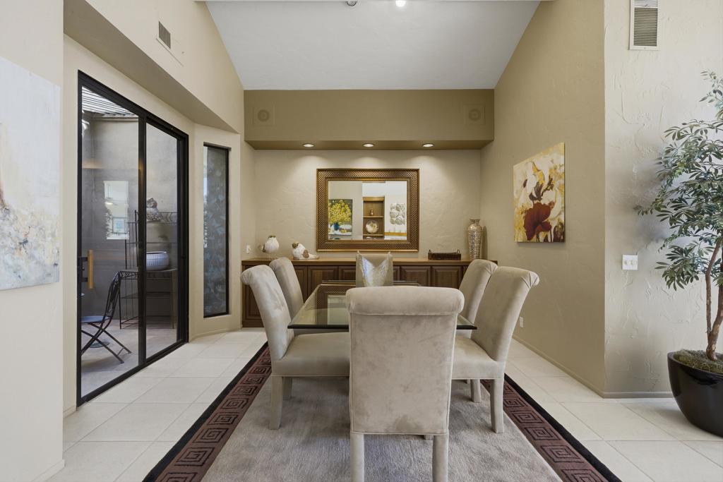 The Lakes Country Cl - Residential