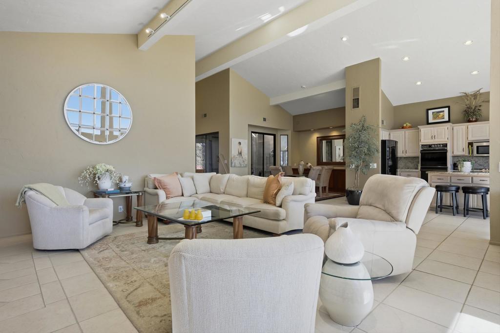 The Lakes Country Cl - Residential