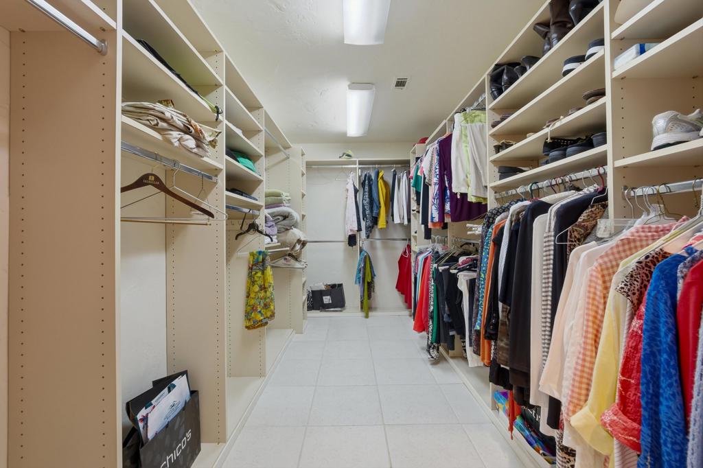 The Lakes Country Cl - Residential