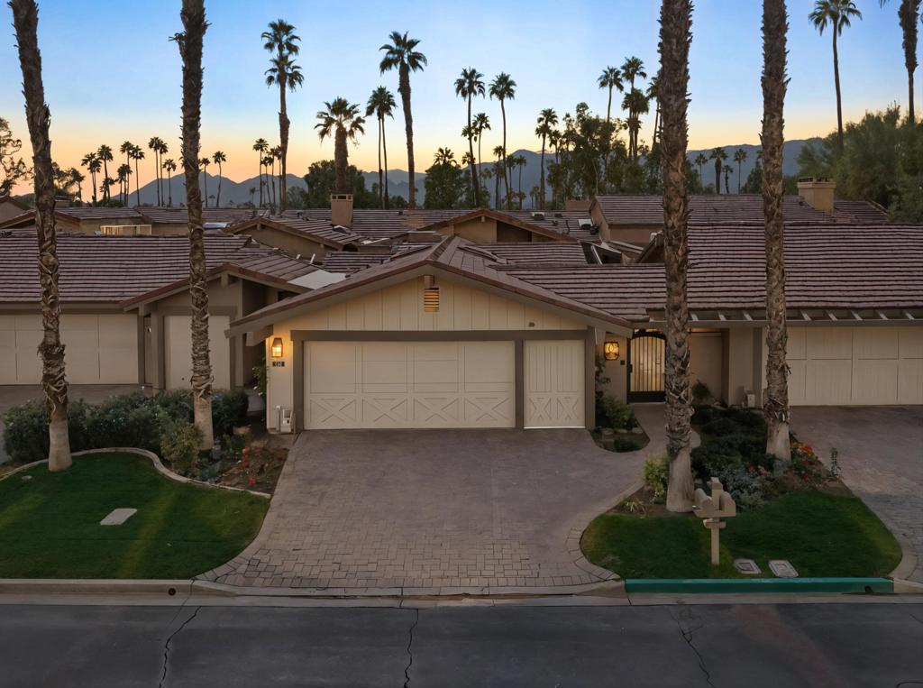 The Lakes Country Cl - Residential