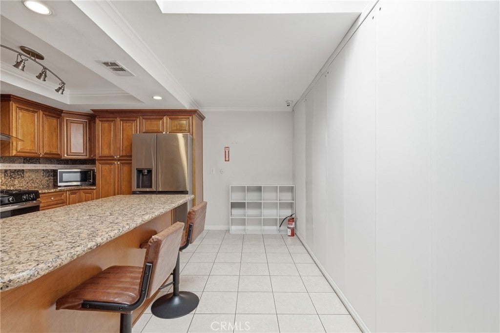 7803 Allott