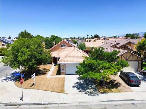 Photo of 36848 Hillcrest DR, Palmdale, CA 93552 (MLS # SR26128401)