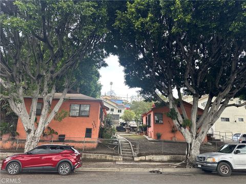 Photo of 5253 N Huntington Dr. Drive N, Los Angeles, CA 90032 (MLS # DW26032395)