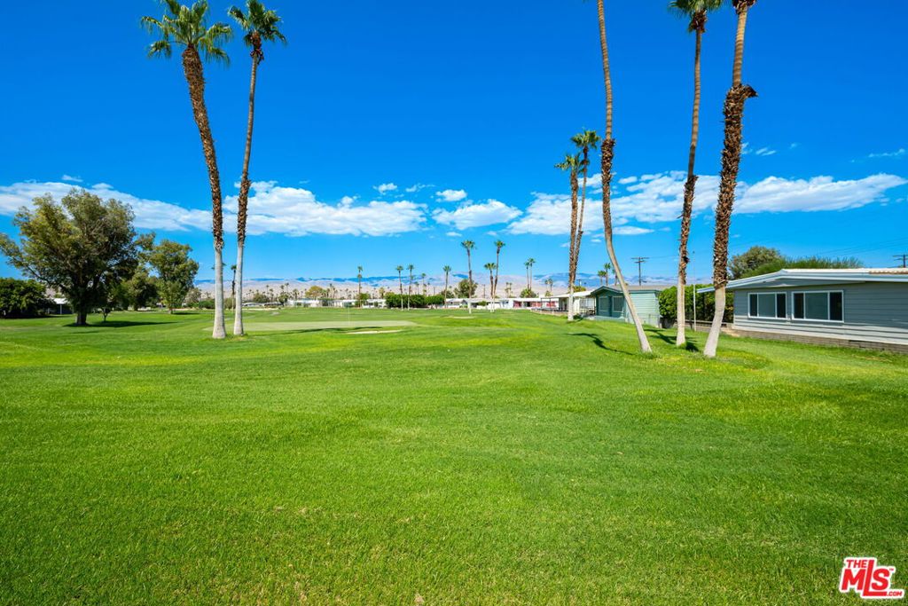Tri-Palm Estates - Manufactured In Park