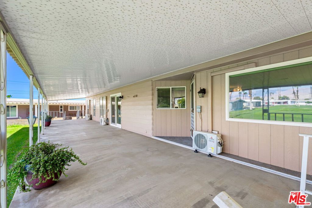 Tri-Palm Estates - Manufactured In Park