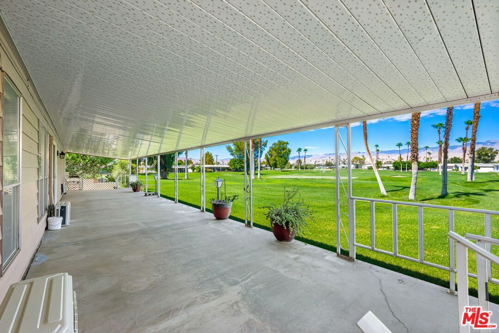 Tri-Palm Estates - Manufactured In Park