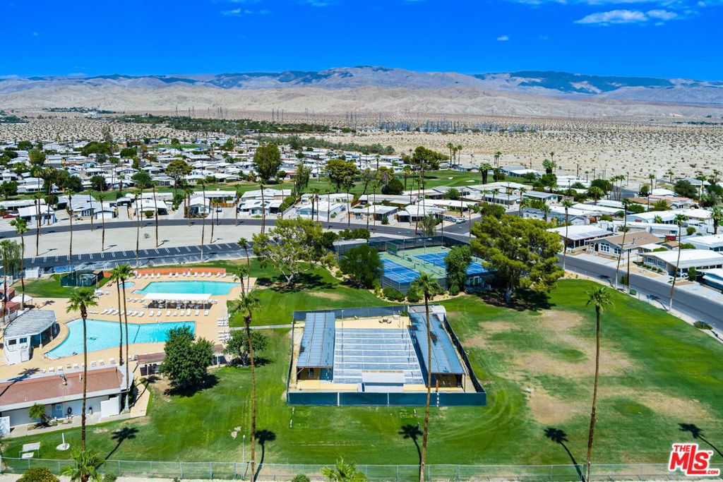 Tri-Palm Estates - Manufactured In Park