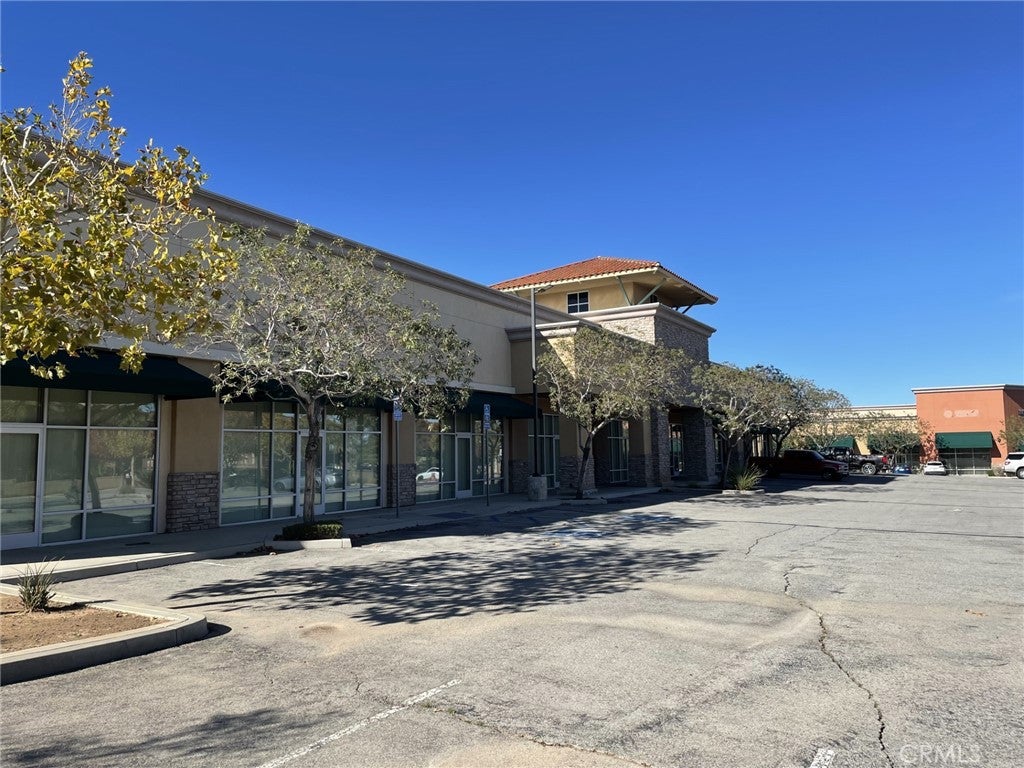 450 W Palmdale