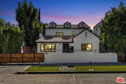 Photo of 313 S Sycamore Avenue, Los Angeles, CA 90036 (MLS # 26847323)