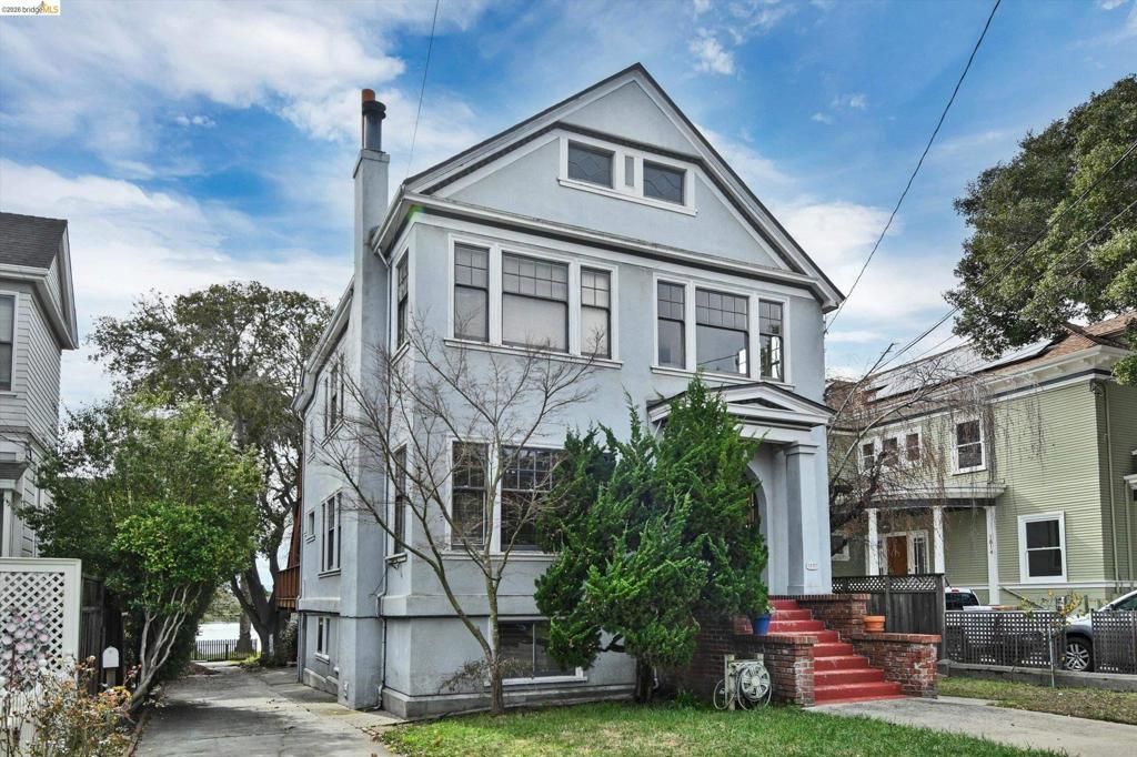 Photo of 1822 Clinton Ave Ave, Alameda, CA 94501 (MLS # 41127265)