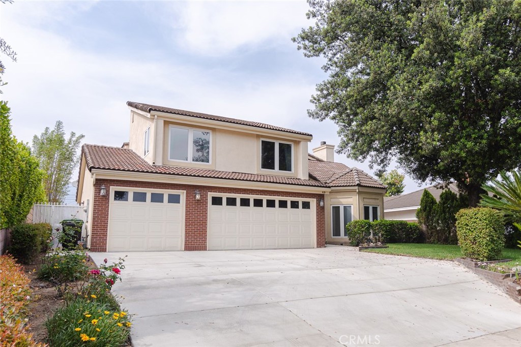 Welcome to this beautifully crafted 4,488 sqft luxury estate located in one of Arcadia’s most prestigious neighborhoods and within the highly sought-after Arcadia Unified School District. Designed with elegance and comfort in mind, this home offers generous open spaces and high-end finishes throughout. Featuring 4 spacious bedrooms and 4 1/2 bathrooms, this residence includes 1 bedroom downstairs with its own private en-suite bath ideal for guests or multigenerational living.
The grand formal living room and expansive family room provide abundant space for entertaining, while the elegant formal dining room is perfect for hosting memorable dinners. Large windows throughout flood the home with natural light and enhance the airy, open feel.
The luxurious master suite serves as a private retreat, complete with a den/sitting area, a spa-inspired master bath with dual vanities, a soaking tub, and a walk-in shower.
Step outside to a massive backyard, ideal for entertaining or expansion. This property offers the perfect opportunity to build an ADU, great for extended family, rental income, or a private guest house.