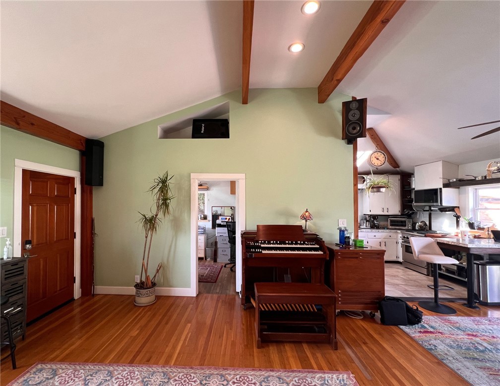 6431 E El Roble