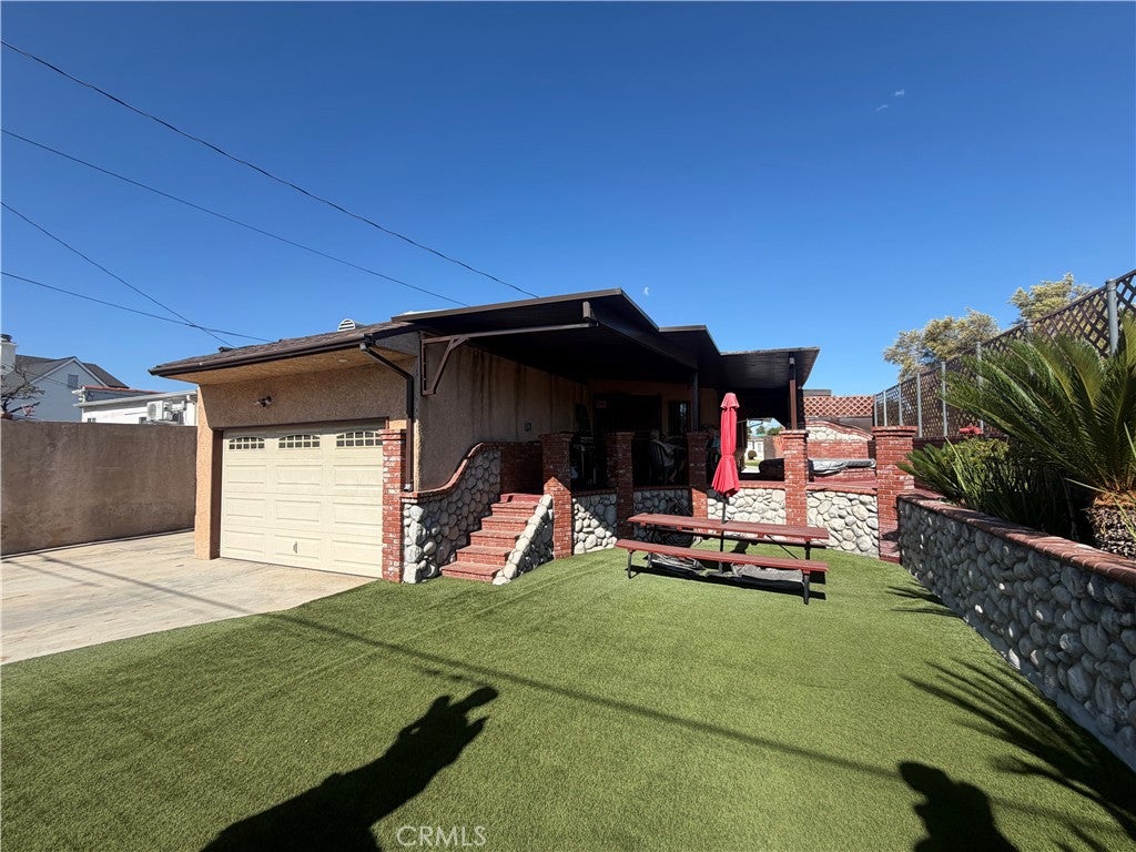 1153 S South 2nd Street