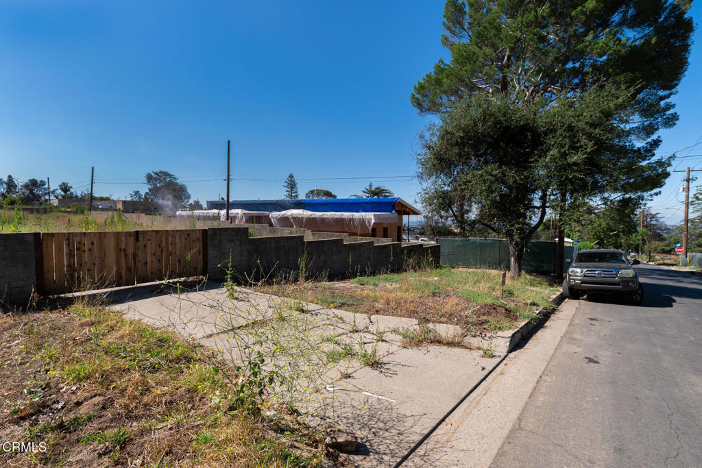 3298 N Marengo Avenue