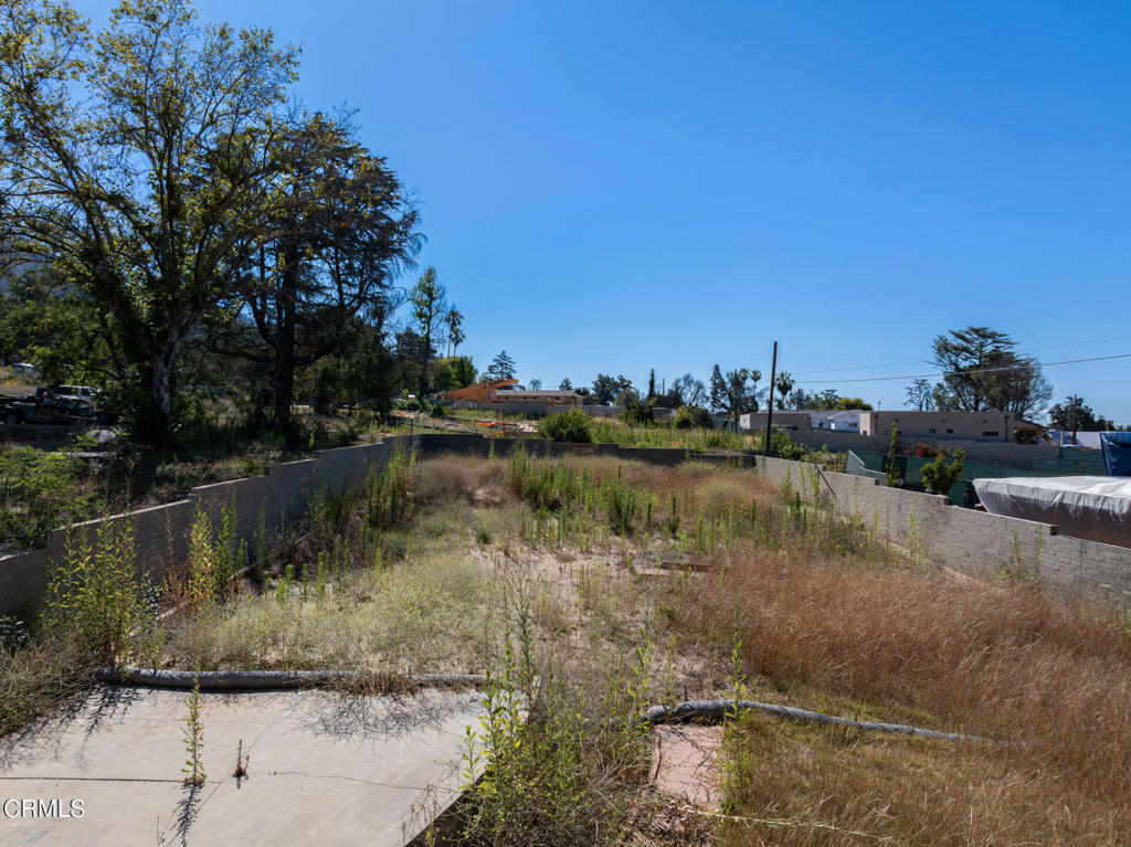 3298 N Marengo Avenue