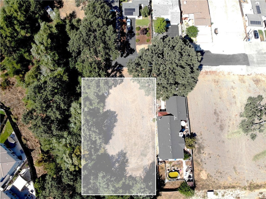 871 Forest Ave.