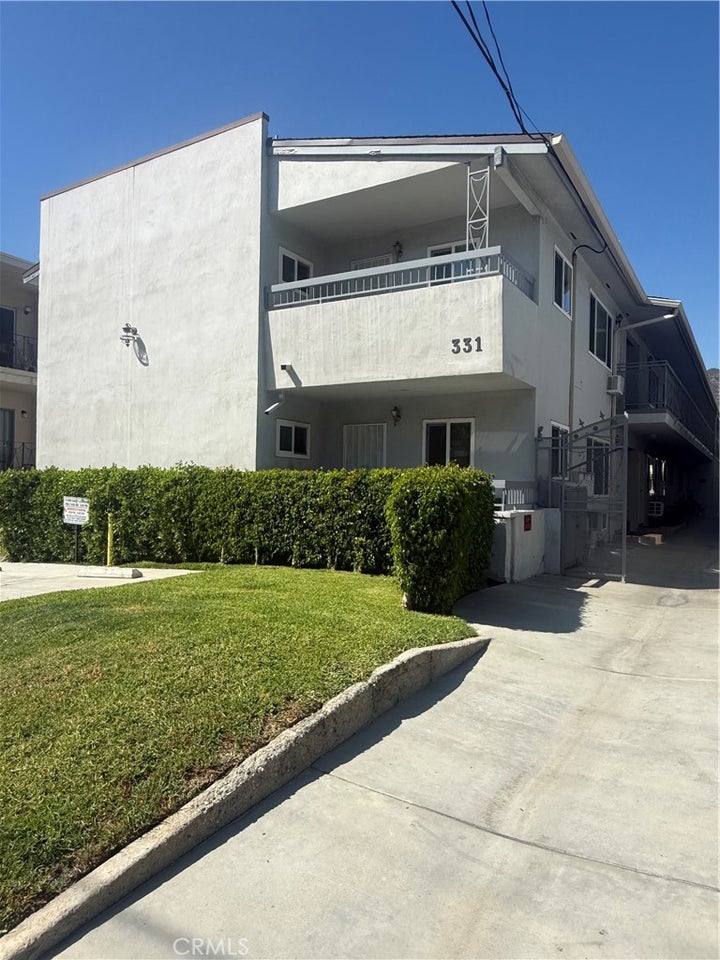 Photo 1 of 13 — 331 Cameron Place 7, Glendale, CA 91207