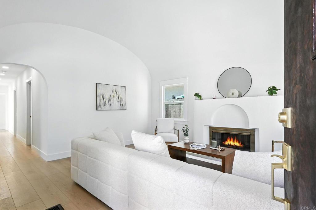 4551 Maryland Street