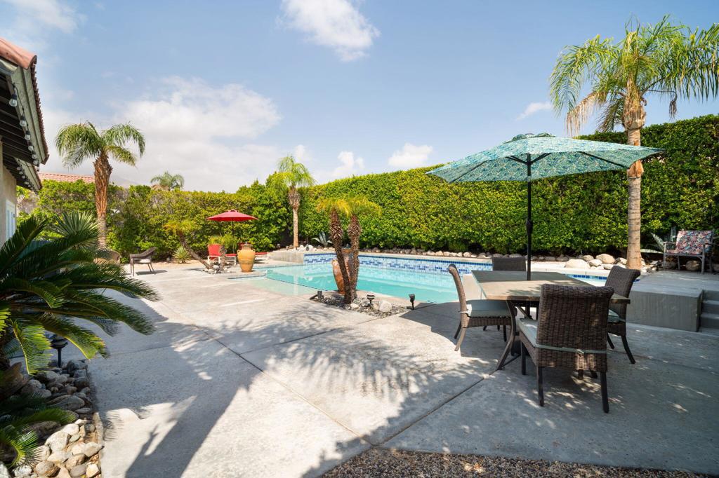 Flora Vista - Residential