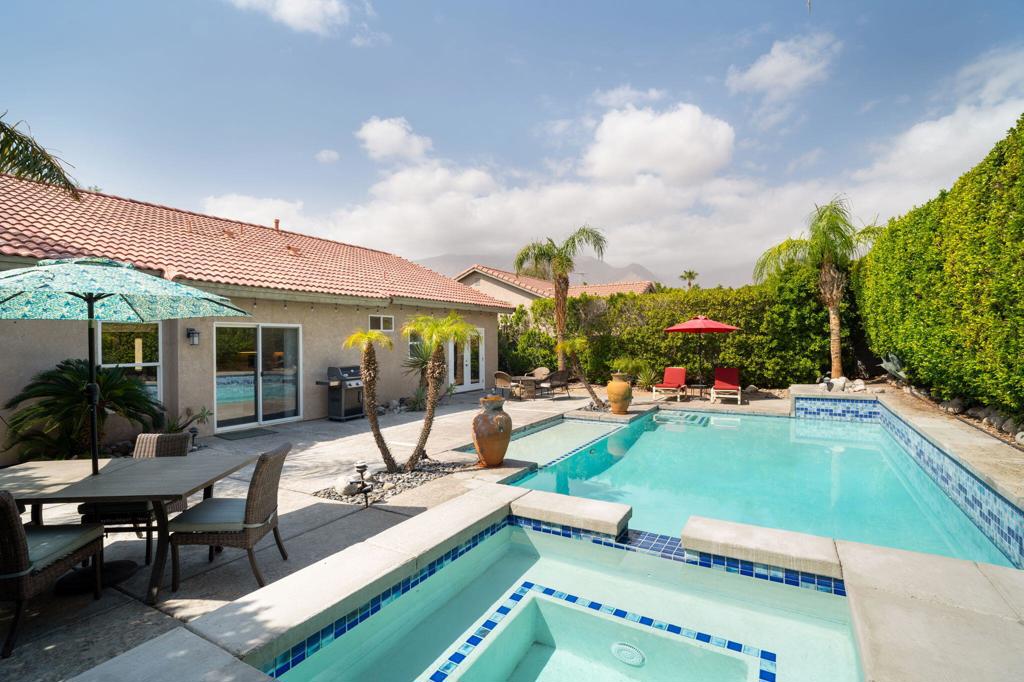 Flora Vista - Residential