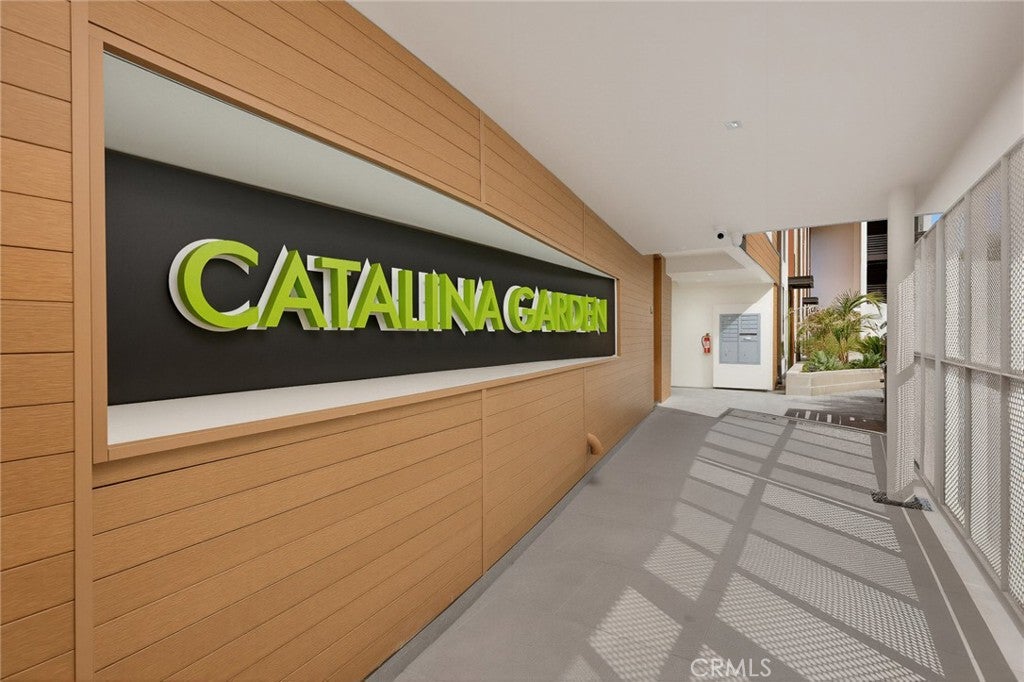 176 N Catalina 104