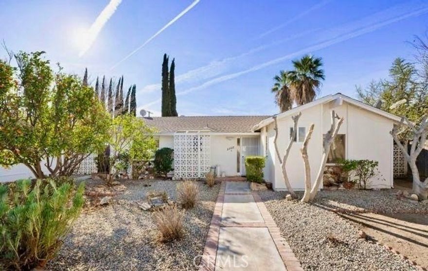 Welcome Home!! Property features  3-bedroom, 2-bathroom home with 1,597 sq ft of updated living space, remodeled kitchen, private front yard w/ lots and lot of fruits. a close to restaurants, markets, shopping at Westfield Topanga Mall, and entertainment options.