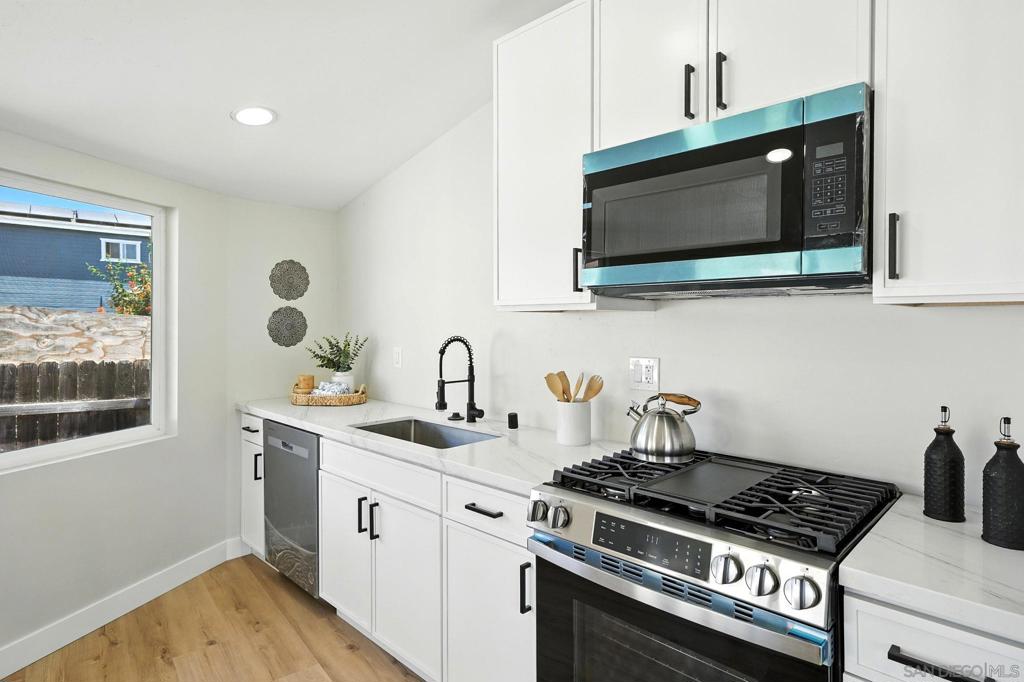 719 La Presa Ave